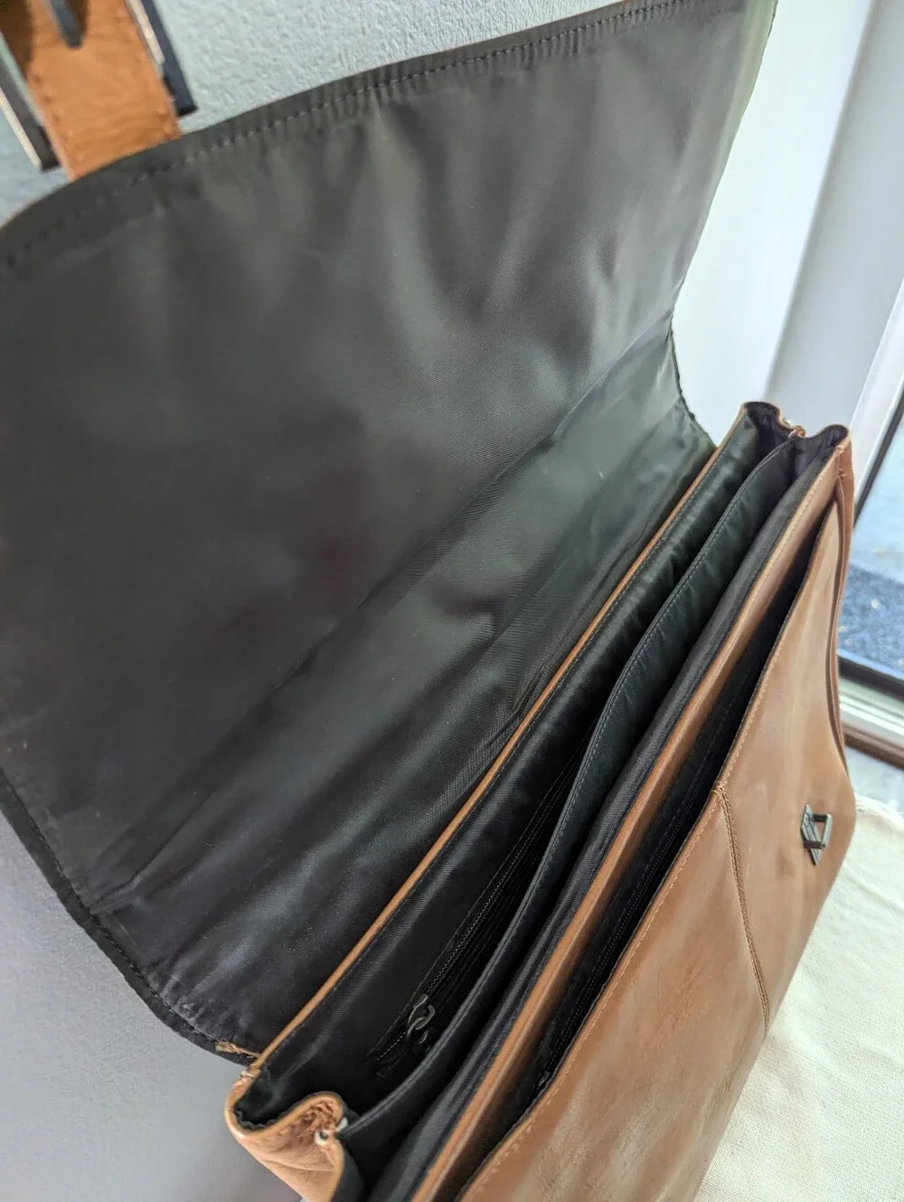 Heritage Colombian Genuine Leather 16